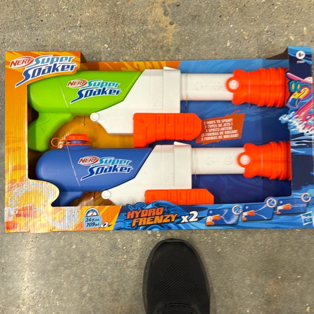 Nerf Super Soaker Hydro Frenzy Water Blaster - Green, Blue, and Orange